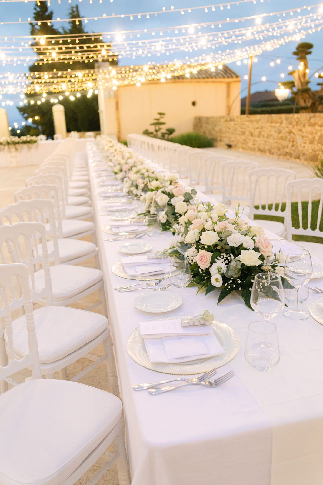The long table, roses and candlelight